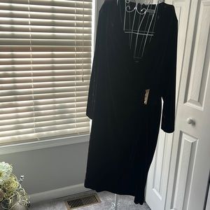 Think Christmas parties this dress is gorgeous